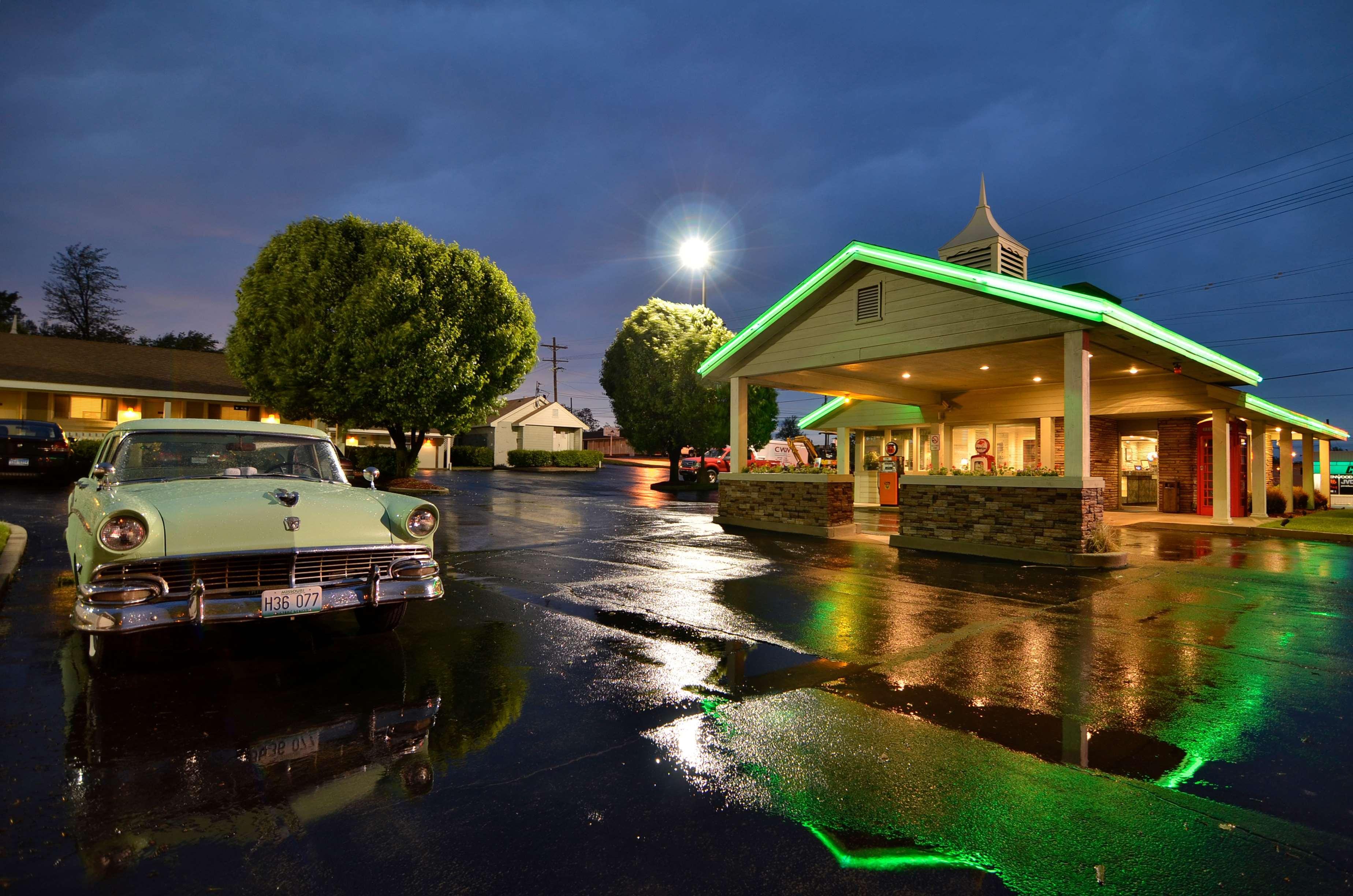 Best Western Route 66 Rail Haven Springfield Exterior photo